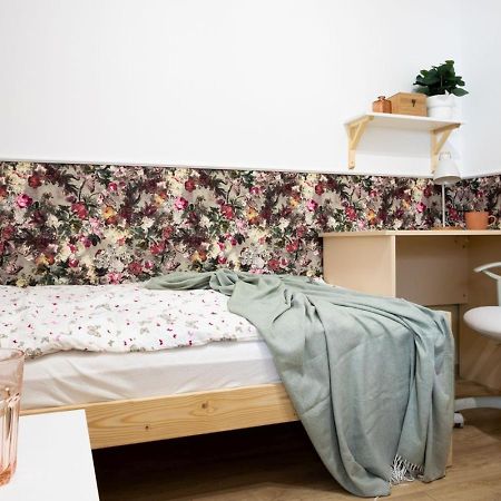 Apartamenty Gorki Male Tuszyn Exteriör bild