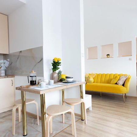 Apartamenty Gorki Male Tuszyn Exteriör bild
