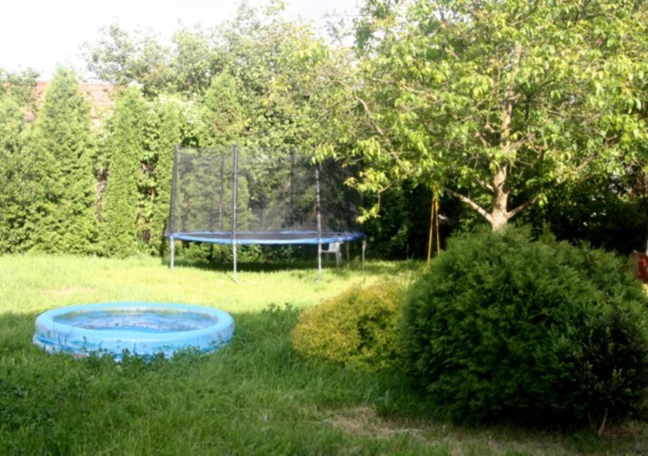 Apartamenty Gorki Male Tuszyn Exteriör bild