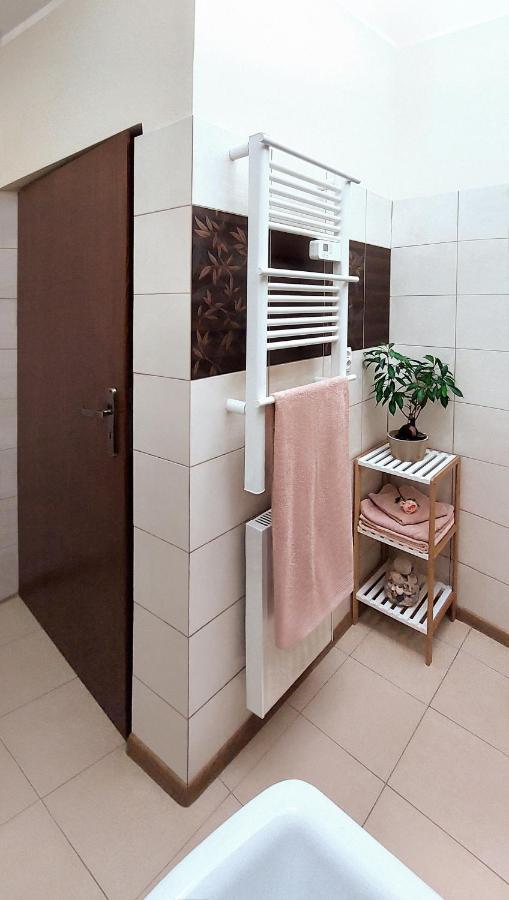 Apartamenty Gorki Male Tuszyn Exteriör bild