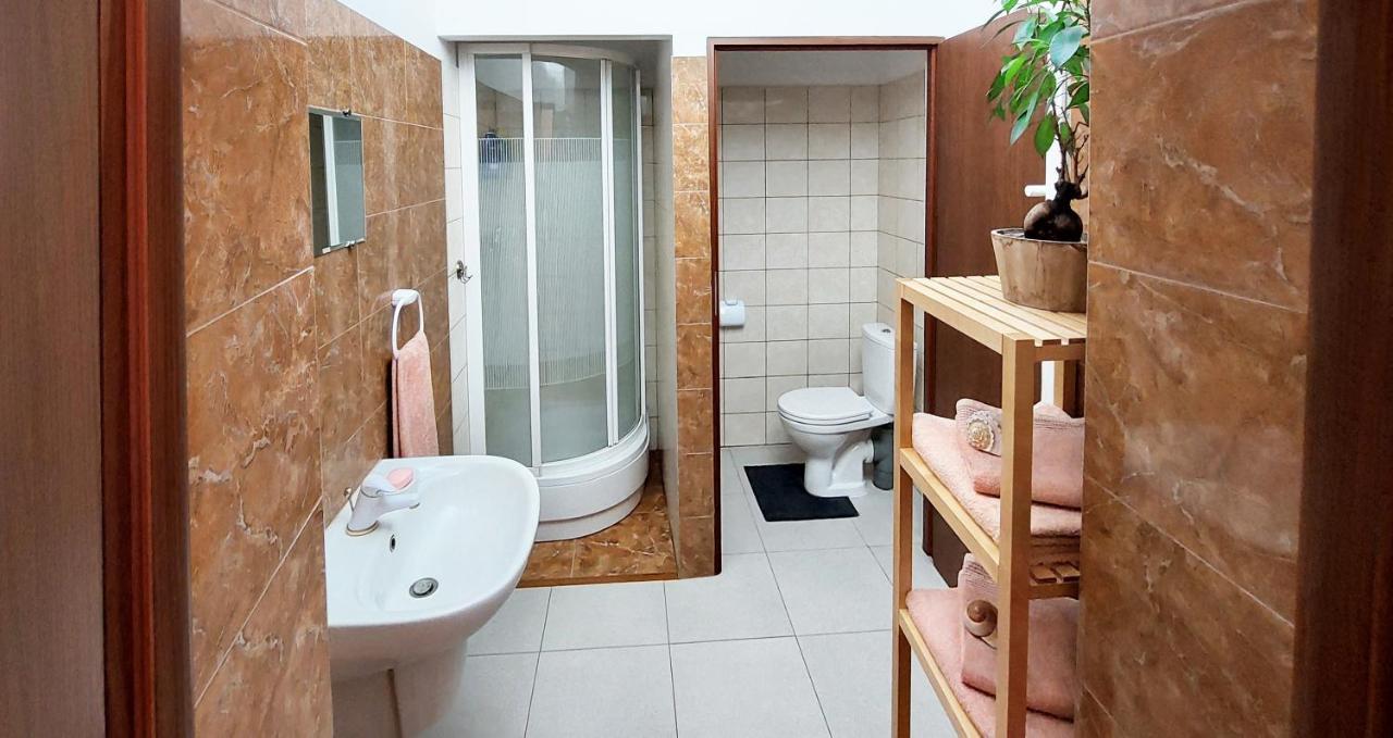 Apartamenty Gorki Male Tuszyn Exteriör bild