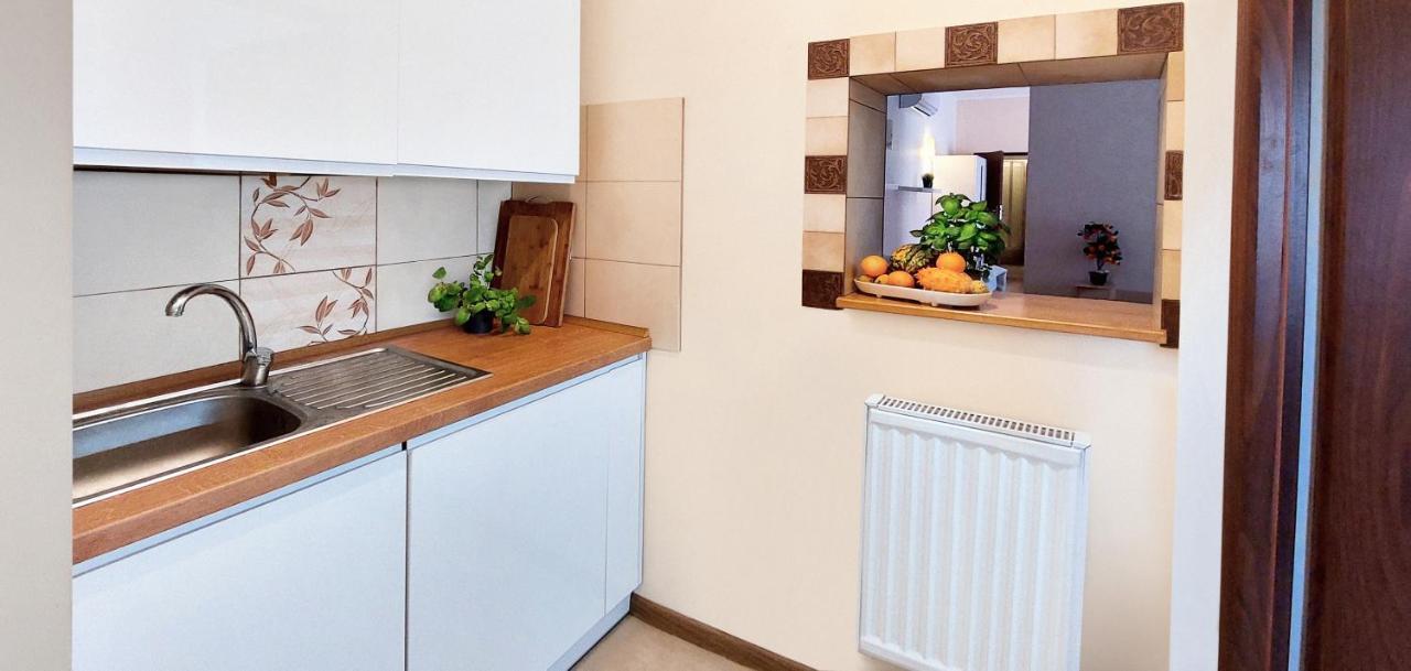 Apartamenty Gorki Male Tuszyn Exteriör bild