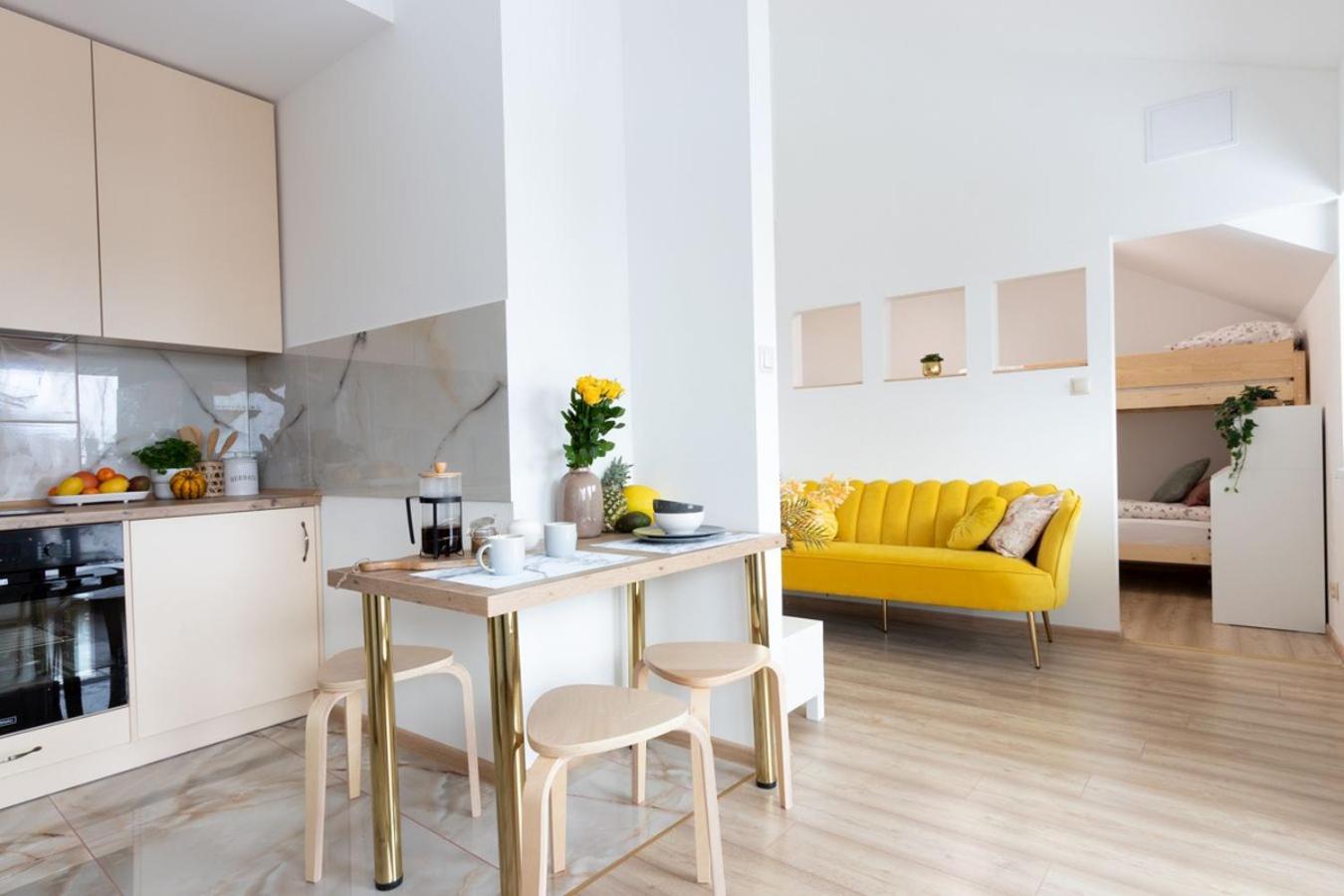 Apartamenty Gorki Male Tuszyn Exteriör bild
