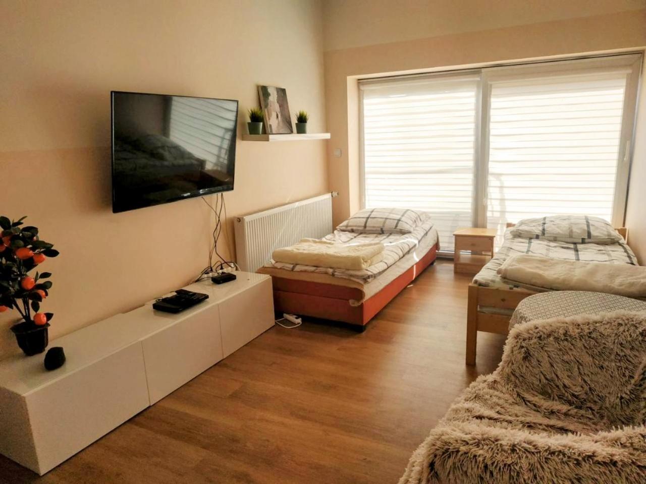Apartamenty Gorki Male Tuszyn Exteriör bild