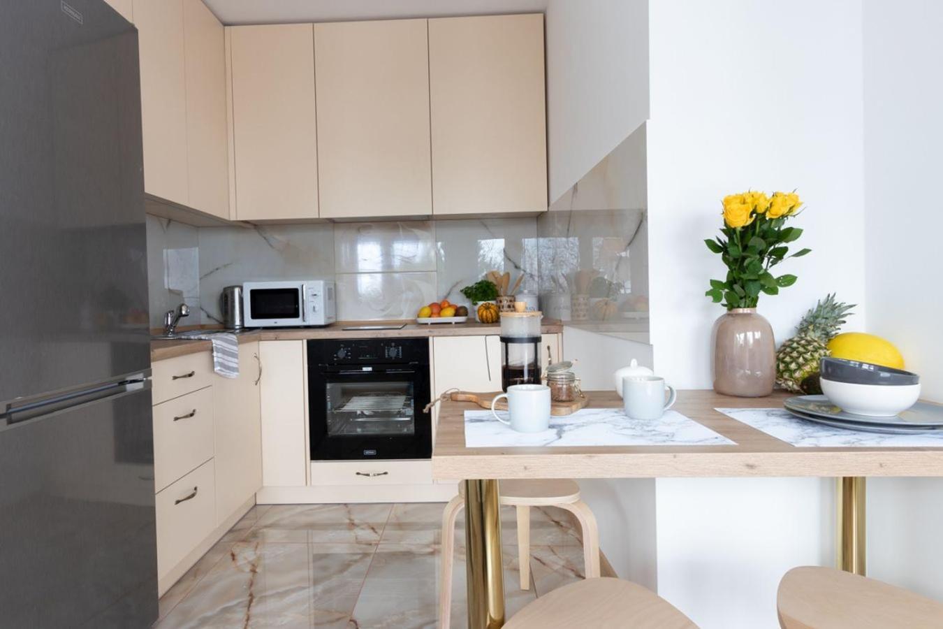 Apartamenty Gorki Male Tuszyn Exteriör bild