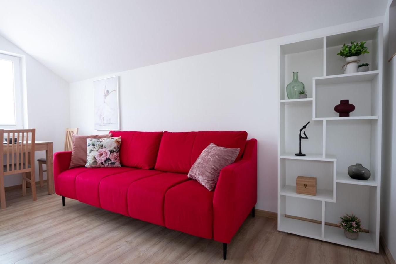 Apartamenty Gorki Male Tuszyn Exteriör bild
